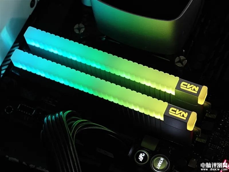 最新內(nèi)存評(píng)測：七彩虹CVN銀翼DDR5-6000內(nèi)存評(píng)測，權(quán)威硬件評(píng)測網(wǎng)站,www.cdhysqd.com