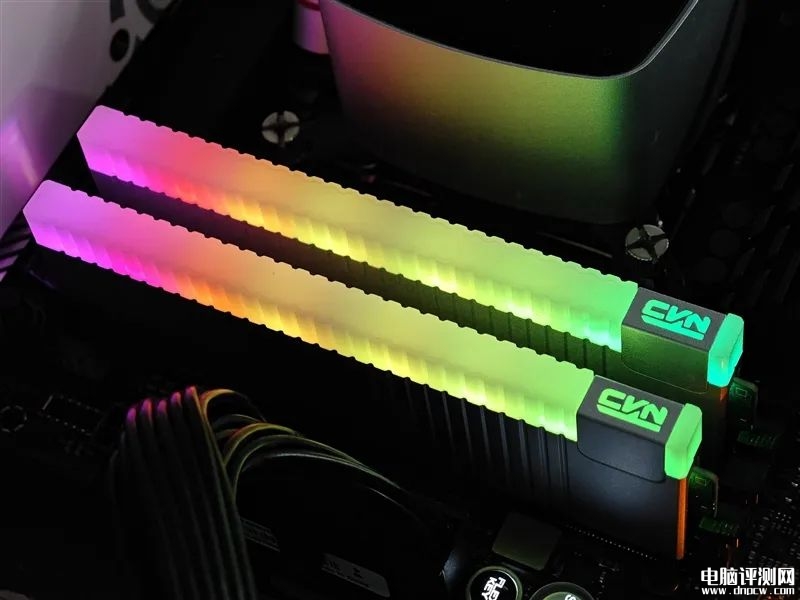 最新內(nèi)存評(píng)測：七彩虹CVN銀翼DDR5-6000內(nèi)存評(píng)測，權(quán)威硬件評(píng)測網(wǎng)站,www.cdhysqd.com