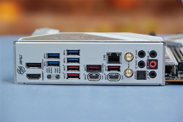 微星Z790 EDGE Ti MAX WIFI主板雙十一大促，權威硬件評測網站,www.cdhysqd.com