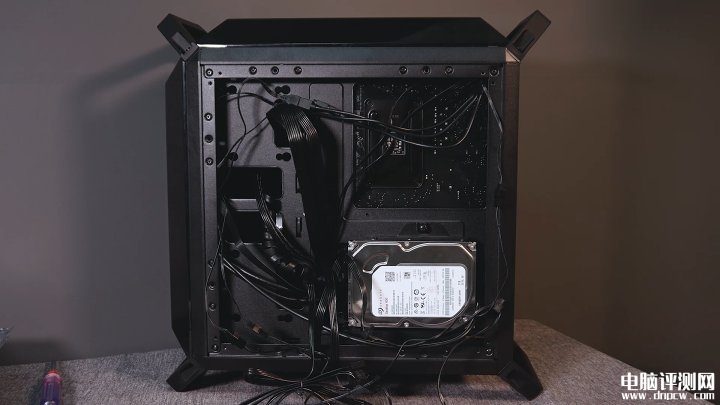 電腦裝機(jī)教程：DIY組裝電腦裝機(jī)高清圖文教程，權(quán)威硬件評(píng)測(cè)網(wǎng)站,www.cdhysqd.com