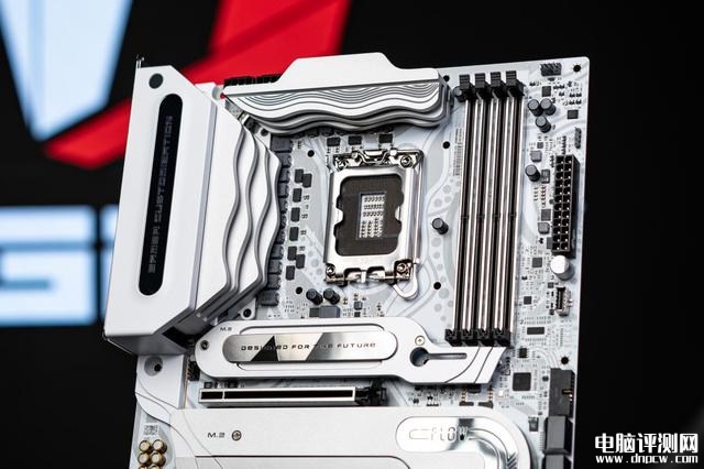 七彩虹iGame Z790D5 FLOW上架銷售 售價1999元,權威硬件評測網站,www.cdhysqd.com