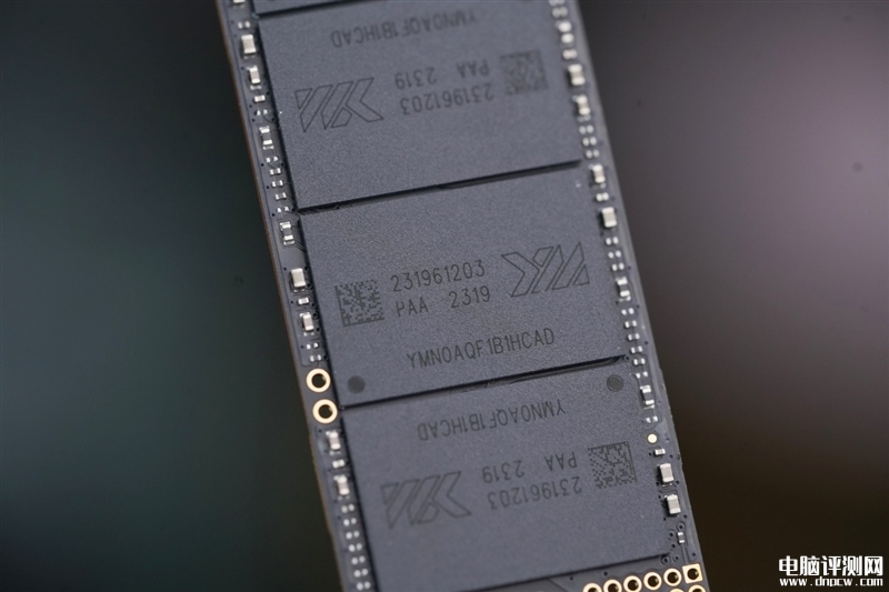 最新硬盤評測：長江存儲致態(tài)Ti600 2TB SSD評測，權威硬件評測網(wǎng)站,www.cdhysqd.com