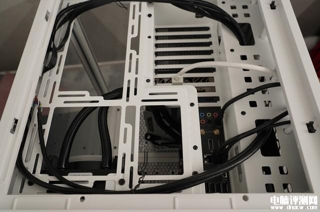 DIY攢機知識：什么是ATX3.0機箱 ATX3.0機箱有什么特點，權威硬件評測網(wǎng)站,www.cdhysqd.com