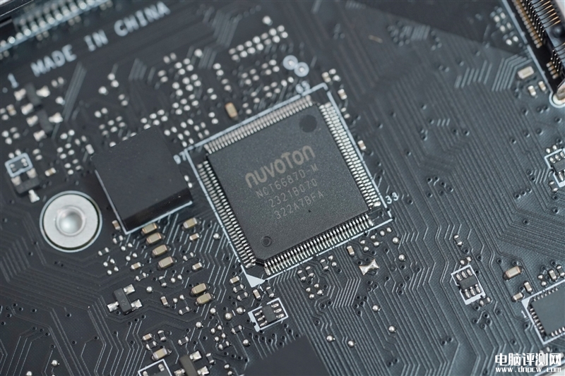 最新主板評測：微星MPG Z790 EDGE TI MAX WIFI刀鋒鈦主板評測，權(quán)威硬件評測網(wǎng)站,www.cdhysqd.com
