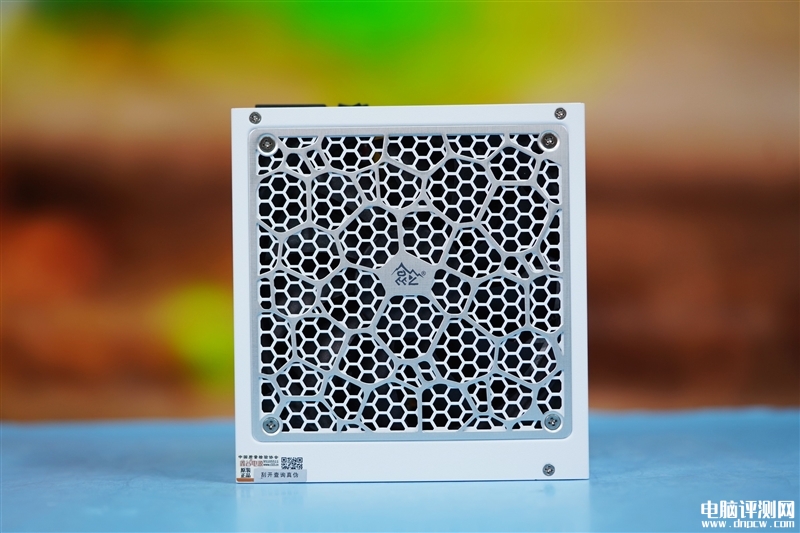 最新電源評測：鑫谷昆侖MU-1000G冰山版電源評測，權威硬件評測網站,www.cdhysqd.com