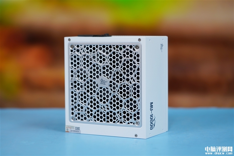 最新電源評測：鑫谷昆侖MU-1000G冰山版電源評測，權威硬件評測網站,www.cdhysqd.com
