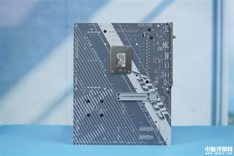 最新主板評測：技嘉冰雕X Z790 AORUS PRO X主板評測，權(quán)威硬件評測網(wǎng)站,www.cdhysqd.com