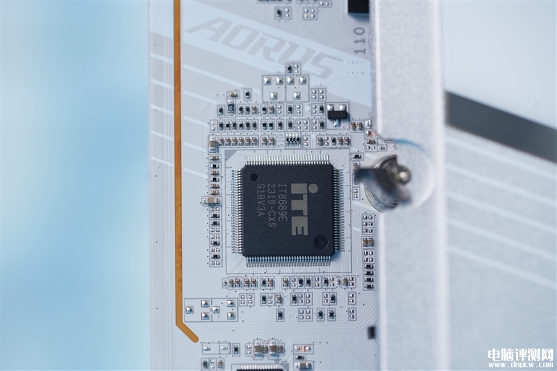最新主板評測：技嘉冰雕X Z790 AORUS PRO X主板評測，權(quán)威硬件評測網(wǎng)站,www.cdhysqd.com