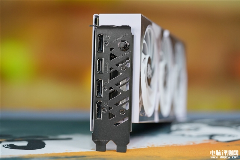 最新顯卡評測：七彩虹iGame RTX 4060霧山五行定制版OC 8GB顯卡評測，權威硬件評測網站,www.cdhysqd.com