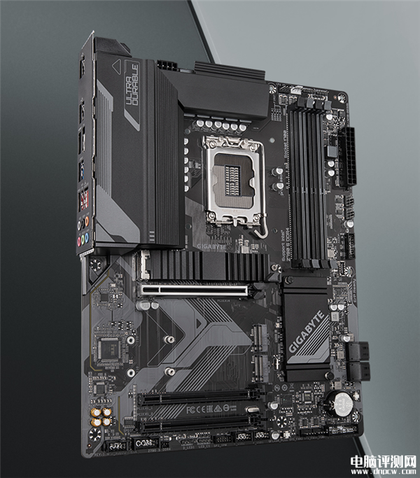 技嘉Z790 S DDR4主板上架 8+1+1相供電、3個M.2 SSD插槽，權威硬件評測網站,www.cdhysqd.com