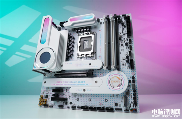銘瑄首款璦珈主題主板MS-iCraft B760M CROSS發(fā)布 創(chuàng)新配備LED小屏，權(quán)威硬件評測網(wǎng)站,www.cdhysqd.com