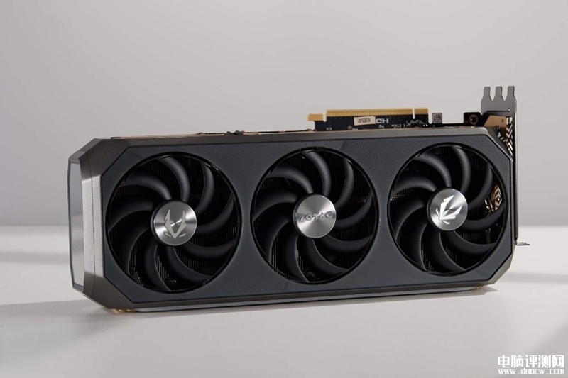 索泰RTX5080 16GB AMP EXTREME INFINITY顯卡上市 無限鏡設計語言售價9699元，權威硬件評測網站,www.cdhysqd.com