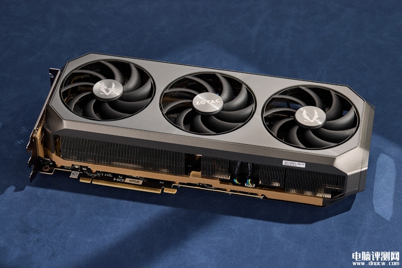 索泰GEFORCE RTX 5070Ti 16GB AMP EXTREME INFINITY顯卡上市 售價7999元，權(quán)威硬件評測網(wǎng)站,www.cdhysqd.com